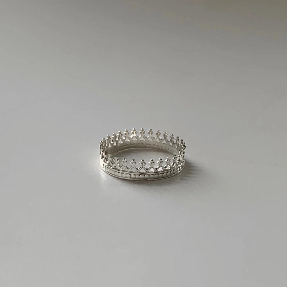 Crown Ring in Sterling Silver With Dainty Dot Border
