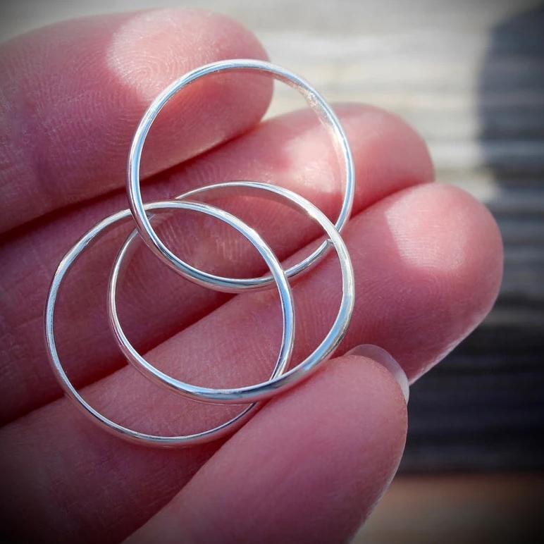 Triple Ring with Hammered Texture in Silver. Roll on Fidget Ring