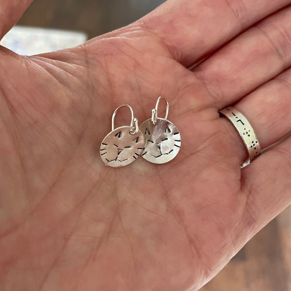 Smiling Cat Face Earrings in Silver Matte textured finish