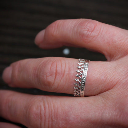 Crown Ring with Dot Border