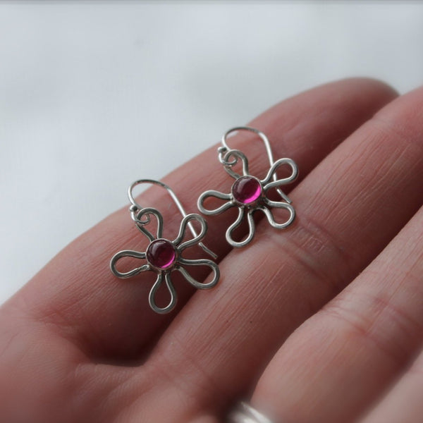 Flower Earrings with Stone in Silver